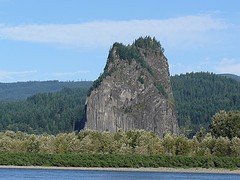 beacon-rock-by