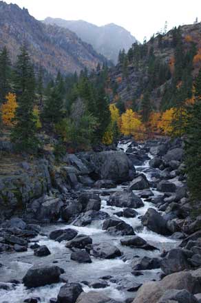 CAMP & TÚRA: Icicle Creek Canyon | Great Journey